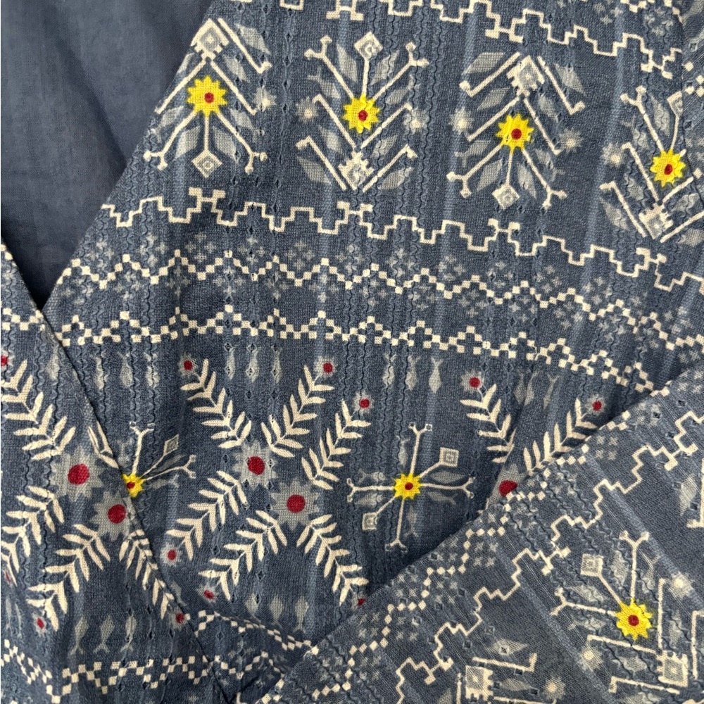 Anthropologie Forever That Girl Blue Smocked Floral Peasant Blouse Size M - Picture 7 of 9